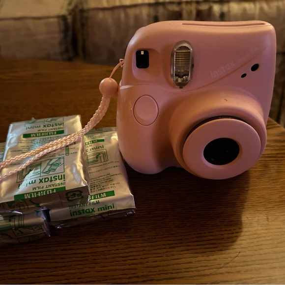 Pink instamax mini 7 with 3 packs of film never opened - Picture 2 of 4